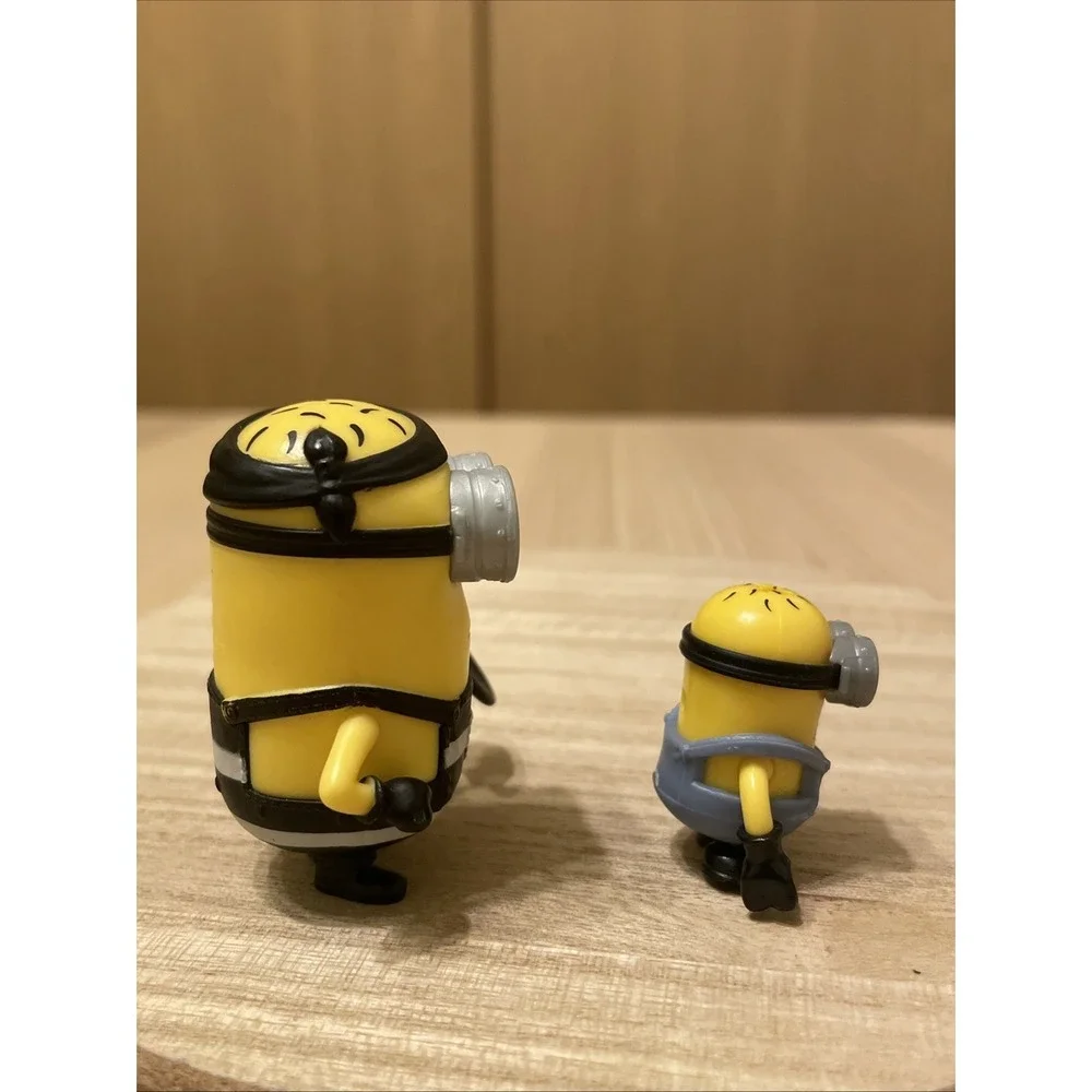 Lot 2 Despicable Me Minions Thinkway Prisoner #603 Mega‎ Construx Figure PVC